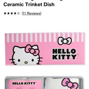 Heloo kitty earrings